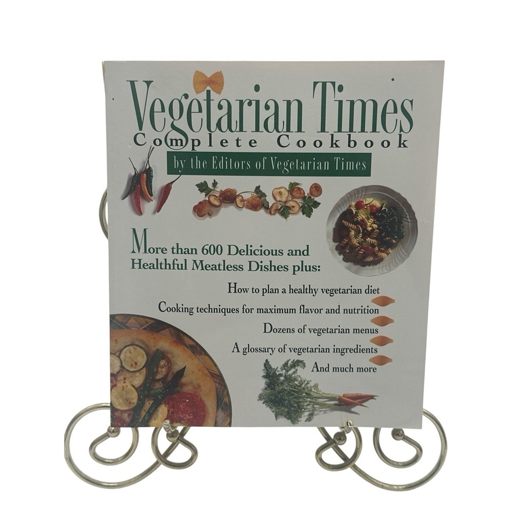 Vegetarian Times Complete‎ Cookbook by Lucy Moll